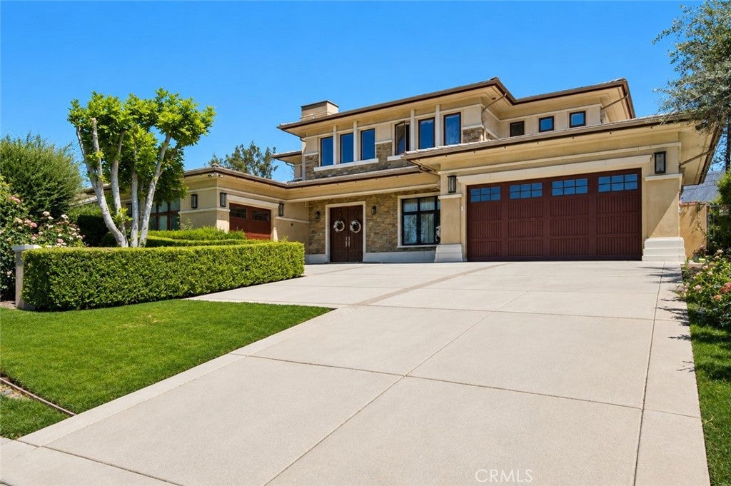 475 Cambridge DR