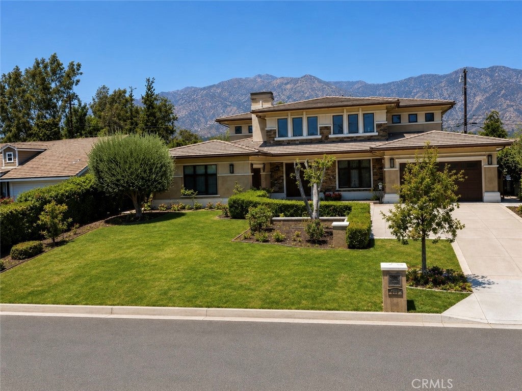 475 Cambridge DR