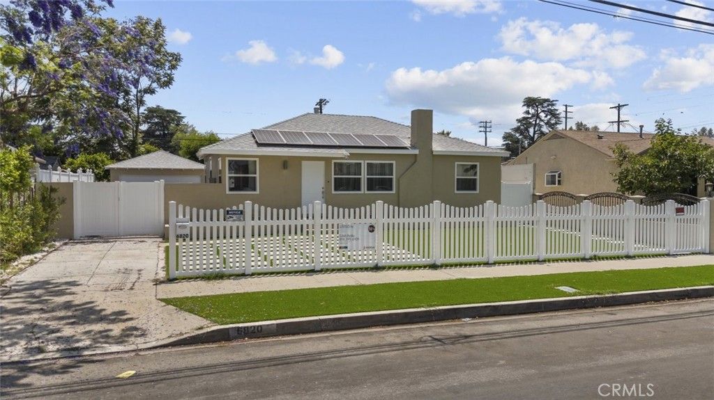 Photo of 6820 Jellico Avenue, Van Nuys, CA 91406 (MLS # SR25132466)
