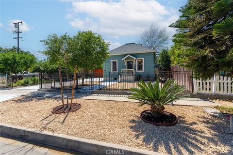 506 E 7th Corona CA 92879