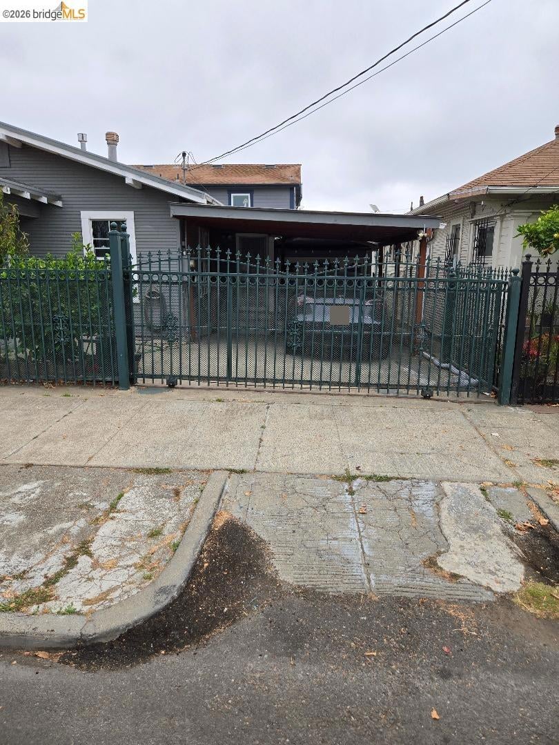 2840 22nd Ave