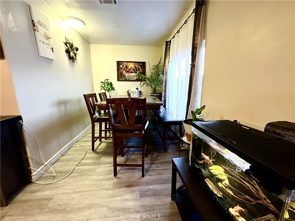 2160 W Rialto