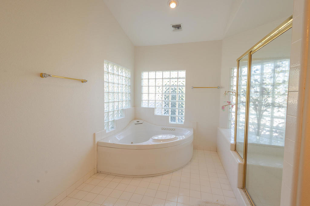 Avondale Country Clu - Residential