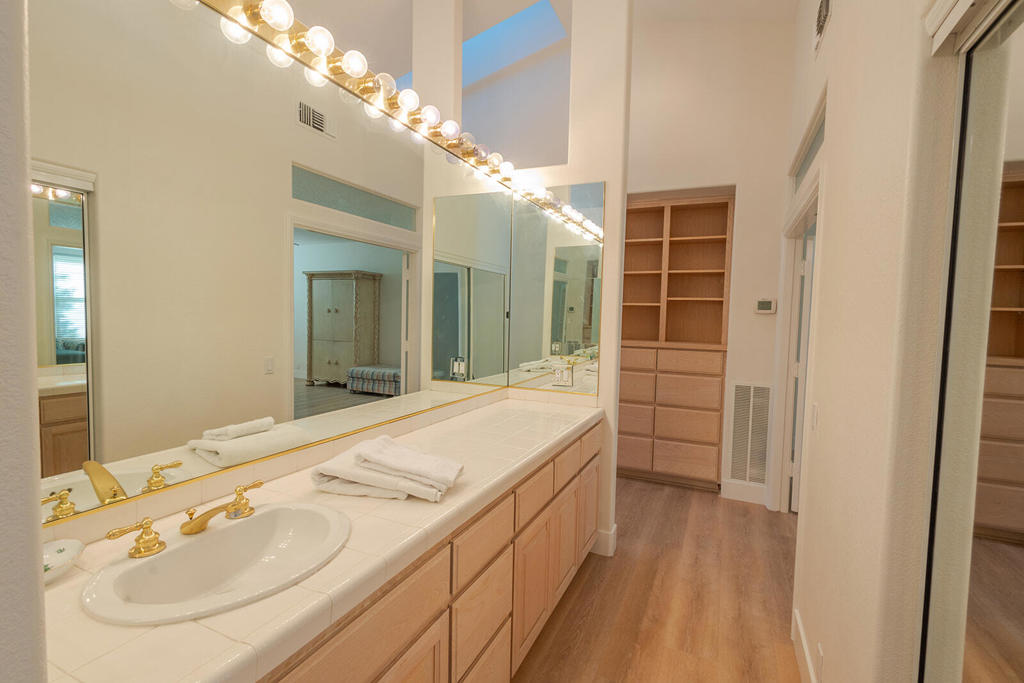 Avondale Country Clu - Residential