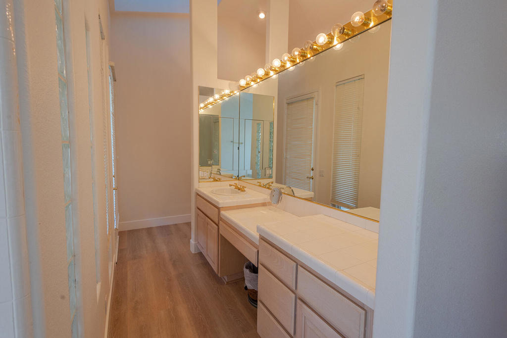 Avondale Country Clu - Residential