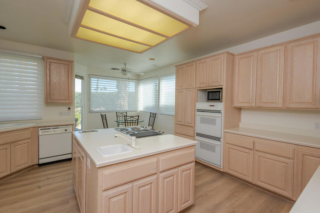 Avondale Country Clu - Residential