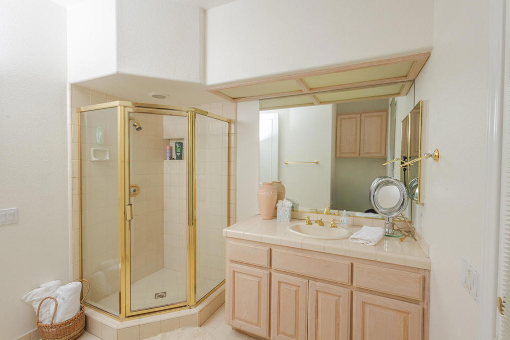 Avondale Country Clu - Residential