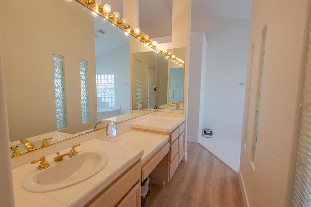 Avondale Country Clu - Residential