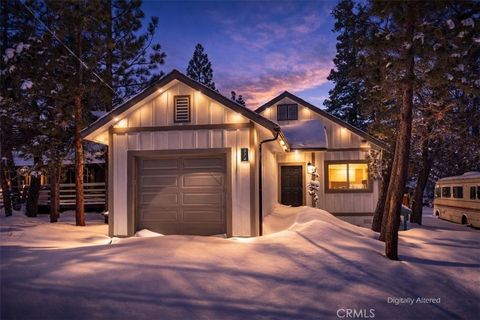 Photo of 374 Los Angeles Avenue, Sugarloaf, CA 92386 (MLS # IG25180518)