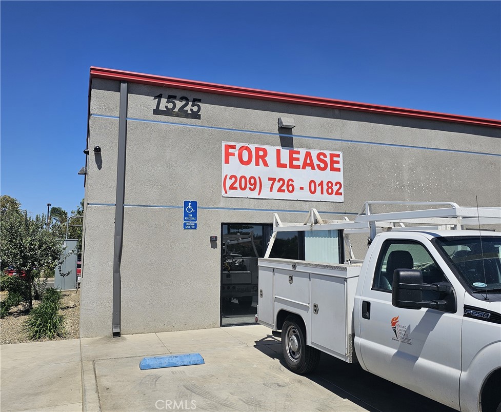 Freeway 99 visibility, quick access to Hwy 99 both directions. 1,250 sq ft partially furnished office space. office consists of reception area, conference room, 2 private offices, kitchenette.