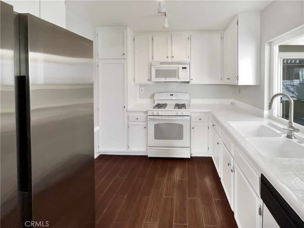 12362 Highgate Avenue