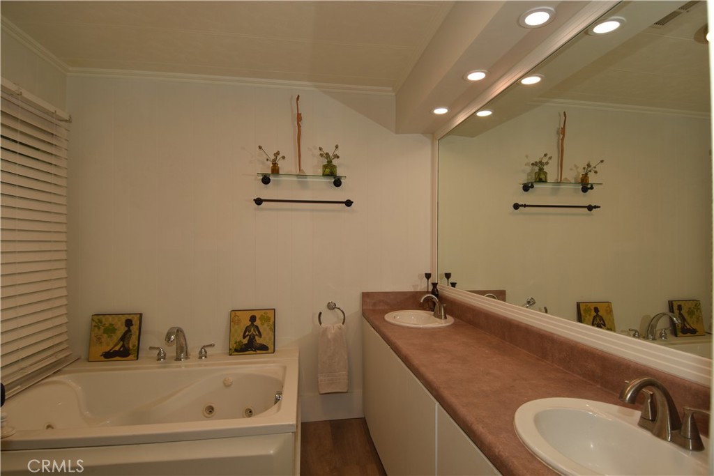Palm Desert Greens (32254) - Residential Lease