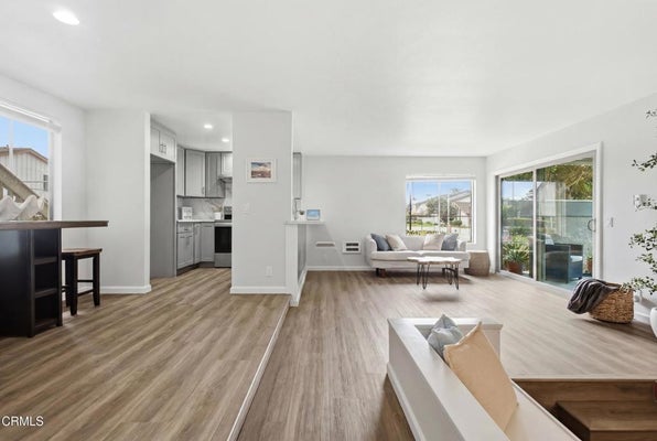 3107 HARBOR BLVD, OXNARD, CA 93035 - Image c8188e9558058905994ddb7ba2d873d2/3380897654