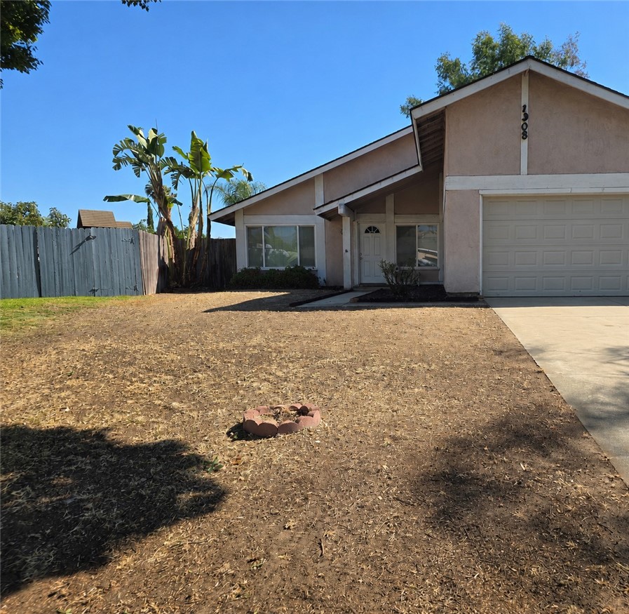 1908 E HIGHLAND Court