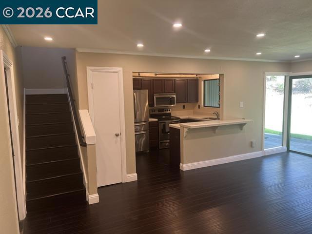 373 Grapevine Place