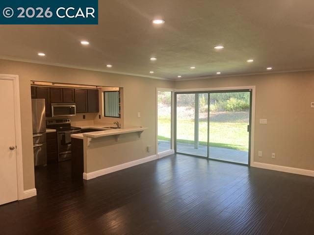373 Grapevine Place