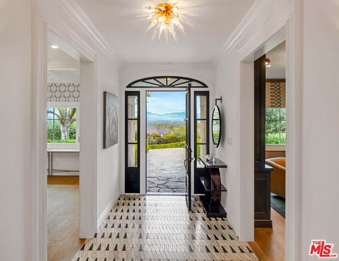 4621 Balboa Avenue Encino CA 91316