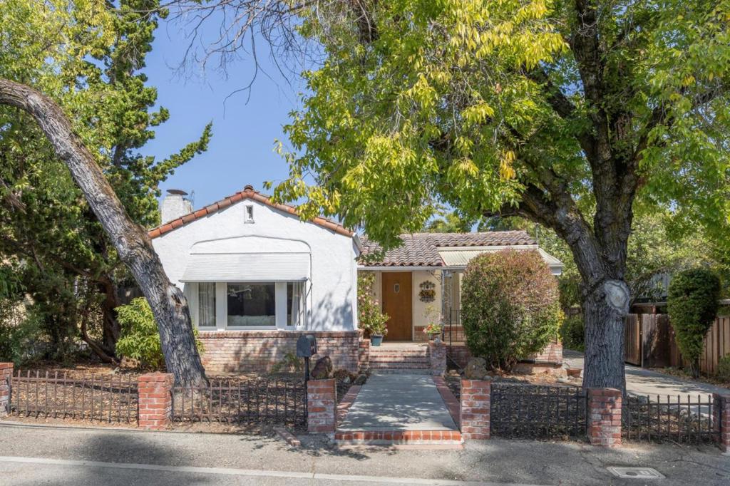 Located in coveted Palomar Park, 206 Scenic Drive offers a rare opportunity to expand the existing home or create a custom new residence. Set on an expansive ~9,583 sq. ft. level parcel, the property invites gardens, outdoor entertaining, and long-range vision. Close to Clifford School, Sequoia Hospital, the new fire station, downtown Redwood City and San Carlos, and major commute routes including Highways 280 and 101. Whether you refresh, expand, or build anew, 206 Scenic Drive delivers a compelling blend of potential in a premier Mid-Peninsula location.