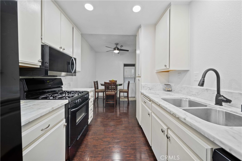 2805 W Avenue K12 243