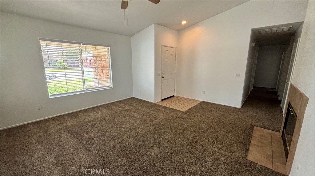 875 S Gilbert