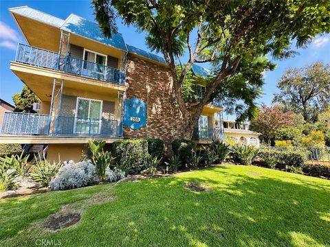 Photo of 703 E California Boulevard #2, Pasadena, CA 91106 (MLS # WS26036180)