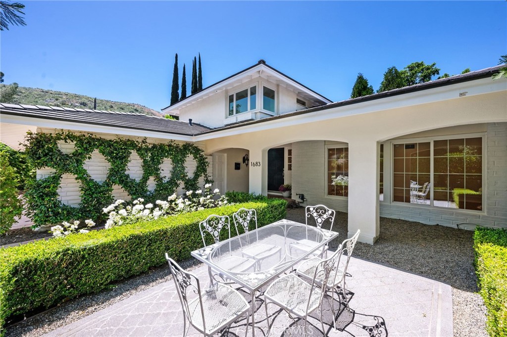 1683 Camberwell Place