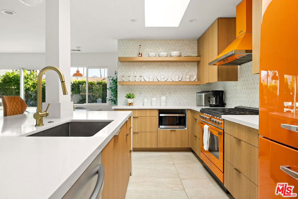 74085 Setting Sun Trail