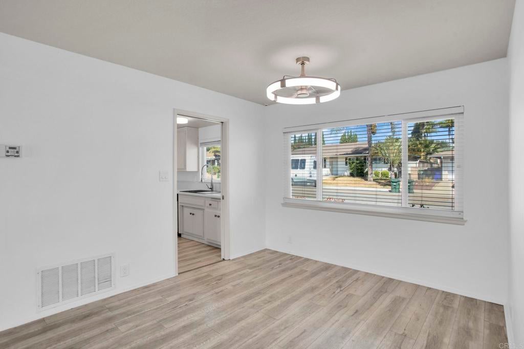 959 La Tierra Drive