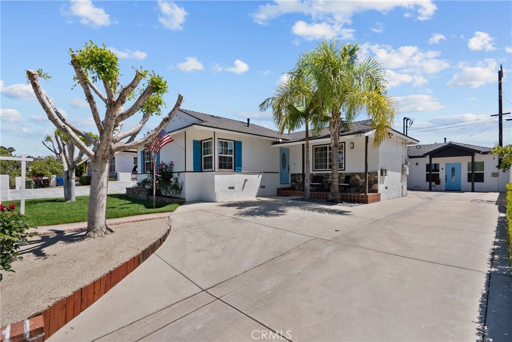 10918 Marklein Avenue