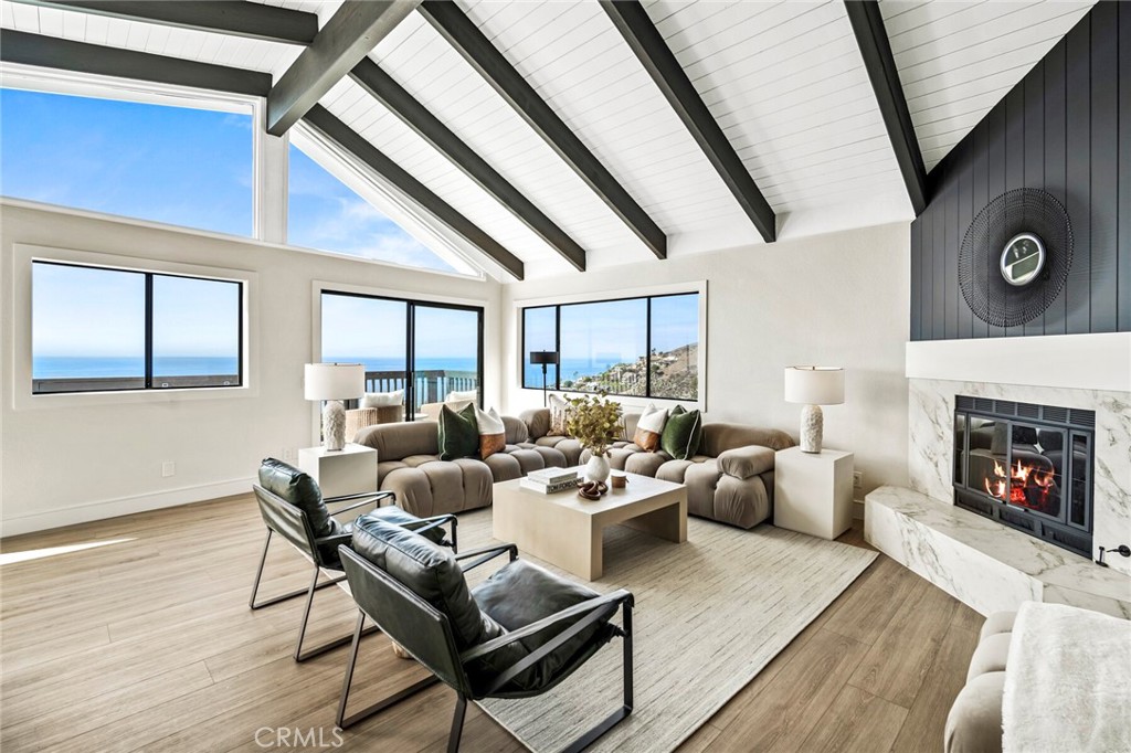 22332 Eagle Rock