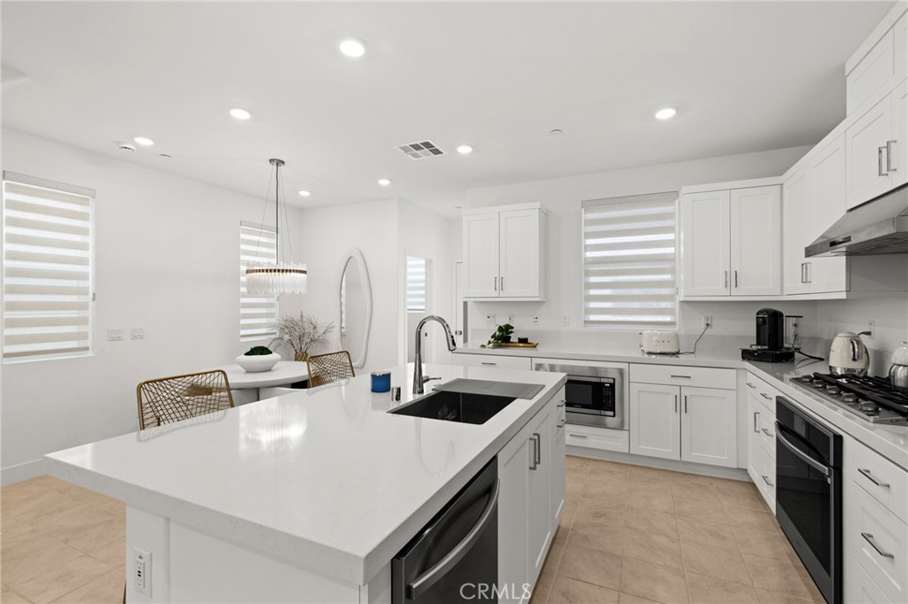 1270 Windmill Road