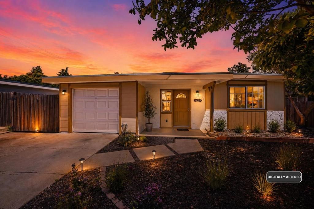 Photo of 24914 Thomas Avenue, Hayward, CA 94544 (MLS # ML82044888)