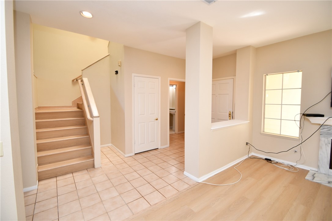 2119 Shelburne Way