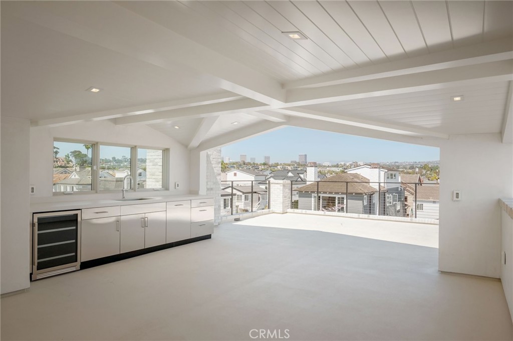 225 Diamond, Newport Beach CA 92662 - Photo 23