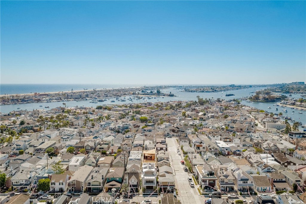 225 Diamond, Newport Beach CA 92662 - Photo 38