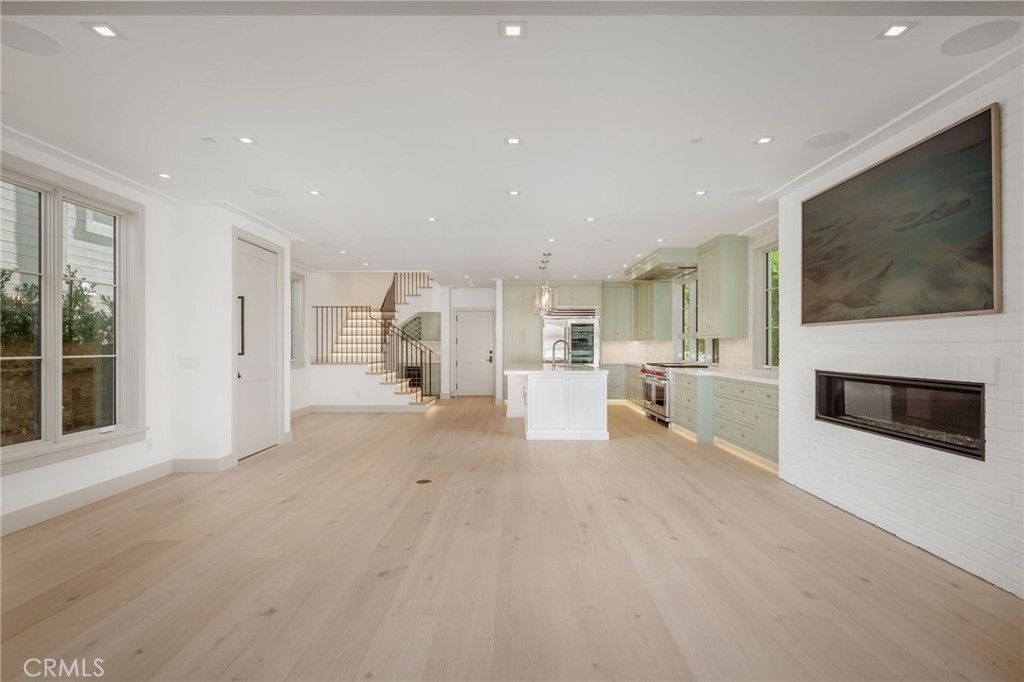 225 Diamond, Newport Beach CA 92662 - Photo 7
