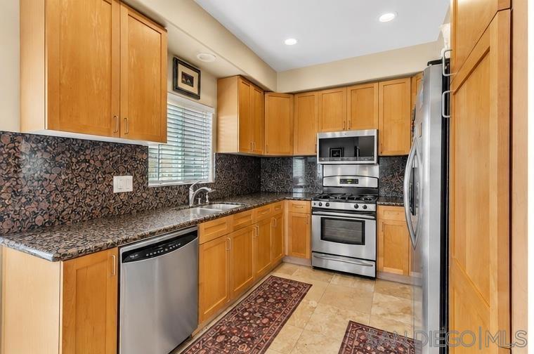 2761 A St 403