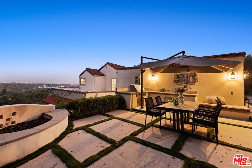 1395 Inverness Drive