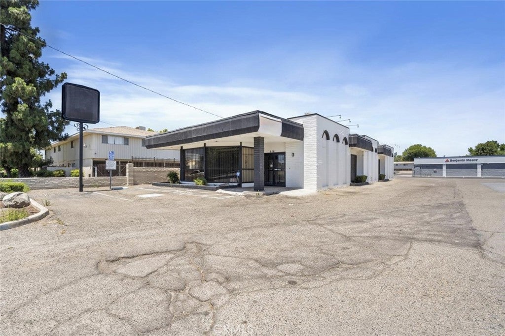 4141 E Gettysburg