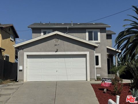 Photo of 3917 Dwiggins Street, Los Angeles, CA 90063 (MLS # 25596713) Photo of 3917 Dwiggins Street, Los Angeles, CA 90063 (MLS # 25596713)