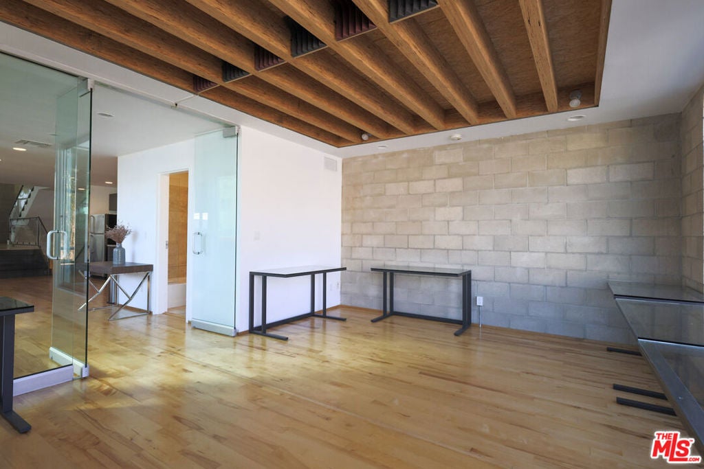 6615 Melrose Avenue 1