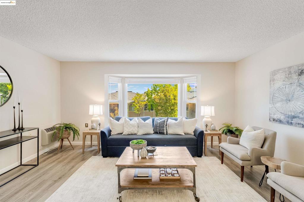 ROSSMOOR - Residential
