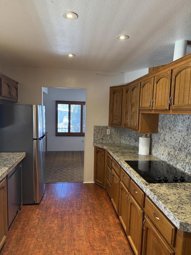 Portola Country Club - Residential Lease