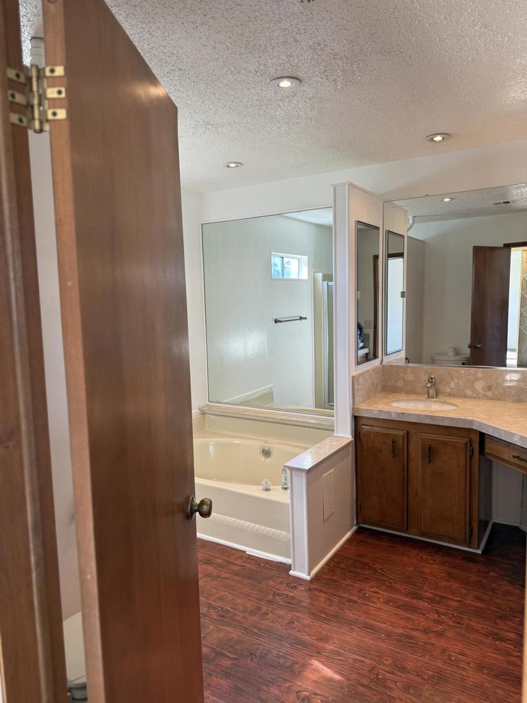 Portola Country Club - Residential Lease