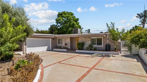 MLS: SR26195034