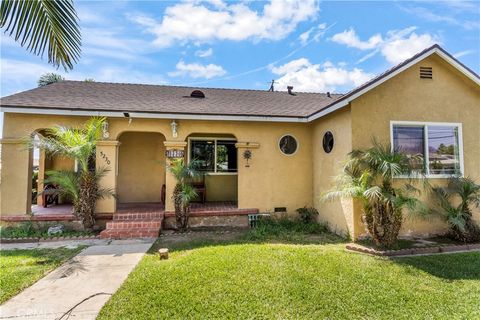 Photo of 5230 Lavinia Ave Ave, Lynwood, CA 90262 (MLS # DW26077047)