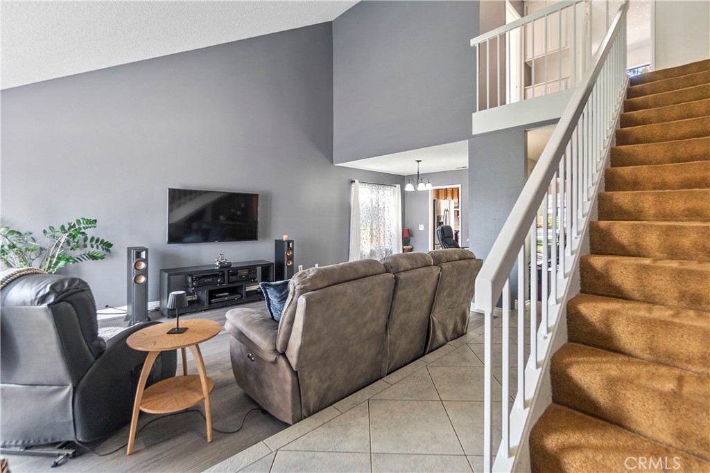 1433 Bentley Court