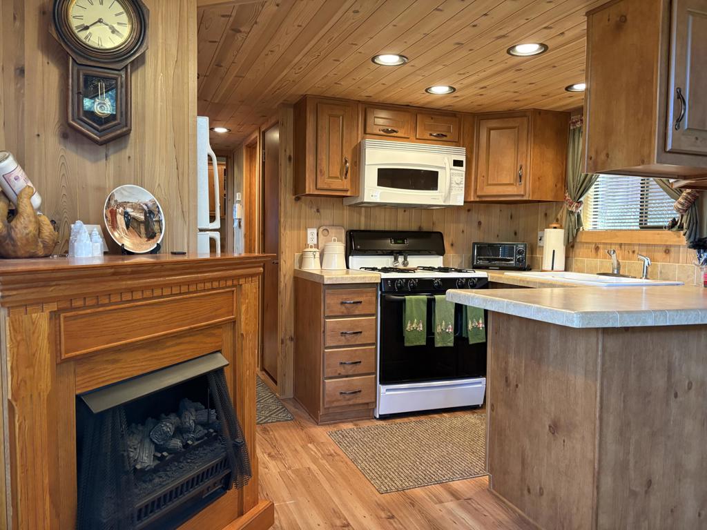 52901 Pine Cove Road 42