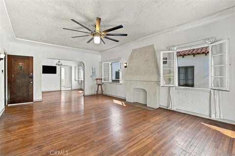 Photo of 1118 S Sycamore AVE, Los Angeles, CA 90019 (MLS # AR26200038)