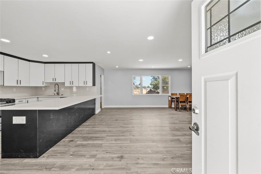 2321 W Avenue M4